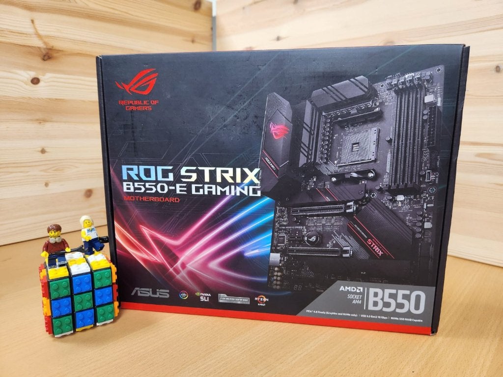 ASUS ROG Strix B550-E GAMING Moederbord, Computers en Software, Moederborden, Zo goed als nieuw, AMD, DDR4, Ophalen of Verzenden
