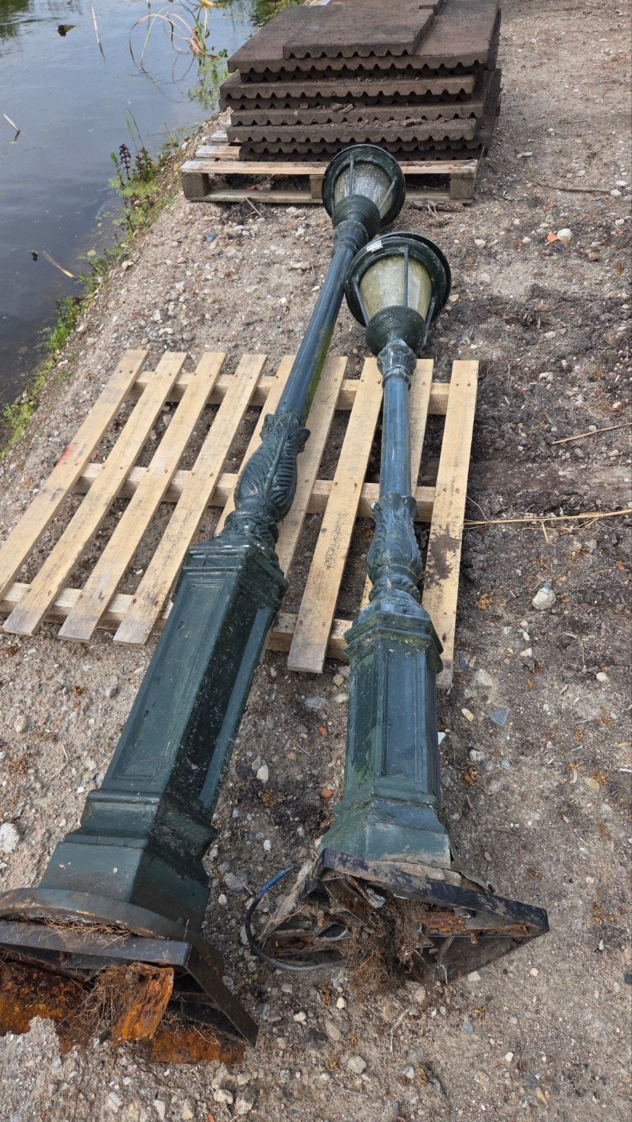 2x ijzeren lantaarnpaal, 200 cm en 270 cm hoog, Ophalen, Gebruikt, IJzer, Staande lamp
