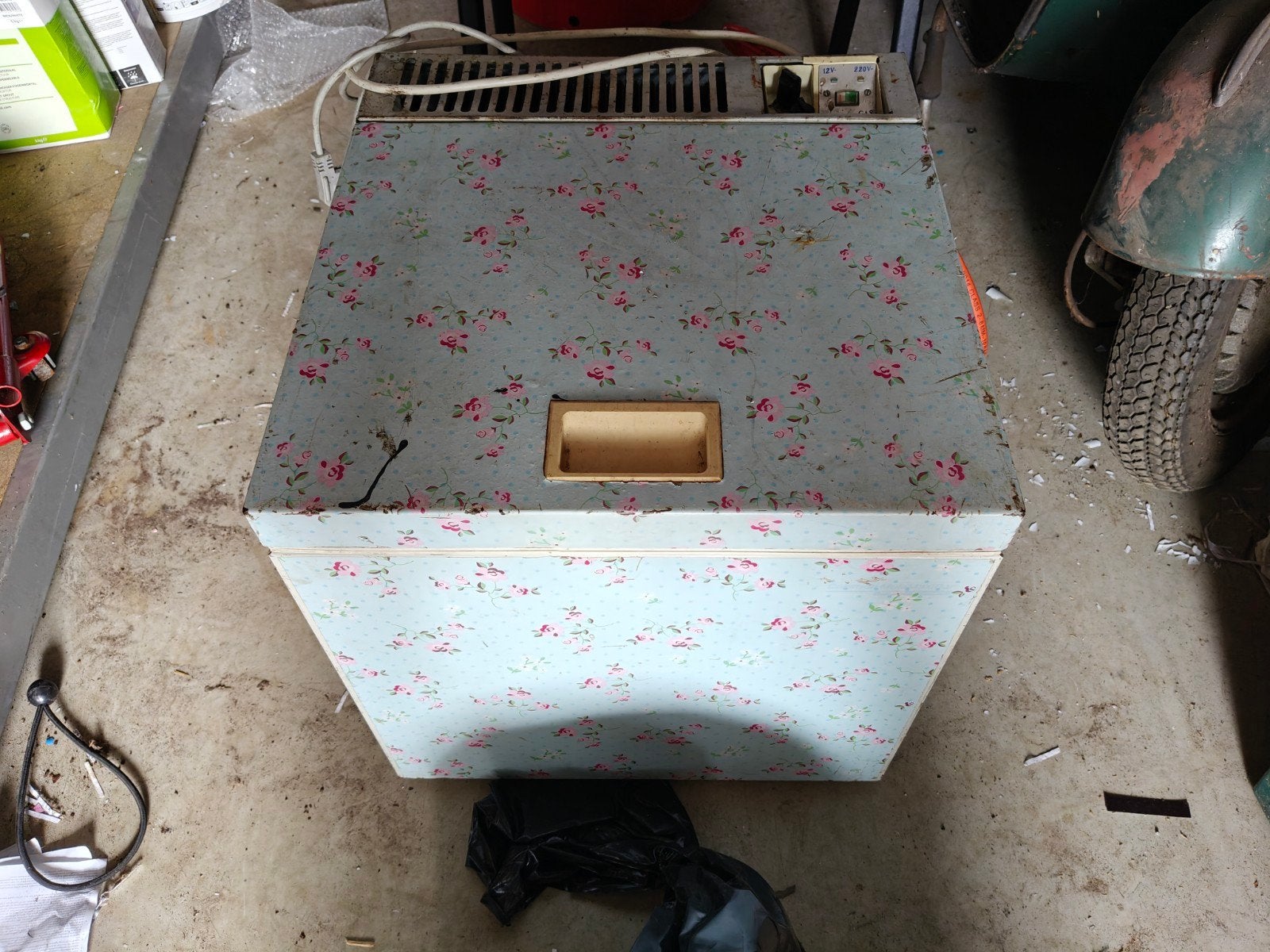 absorptie koelkastje Gas/220/12v Coleman, Ophalen, Gebruikt