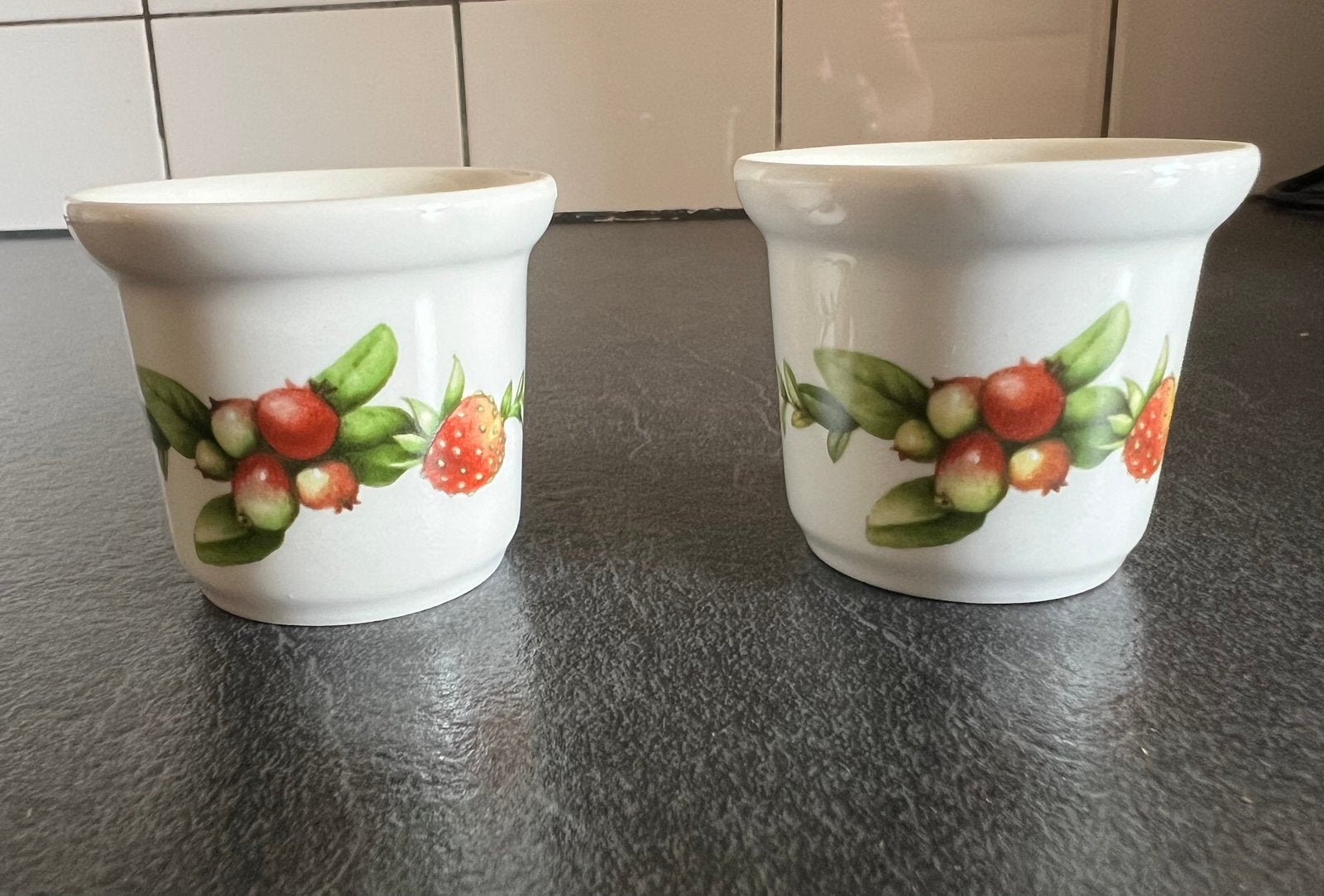 6 eierdopjes Marjolein Bastin bosvruchtenservies, Ophalen, Nieuw, Porselein, Overige typen