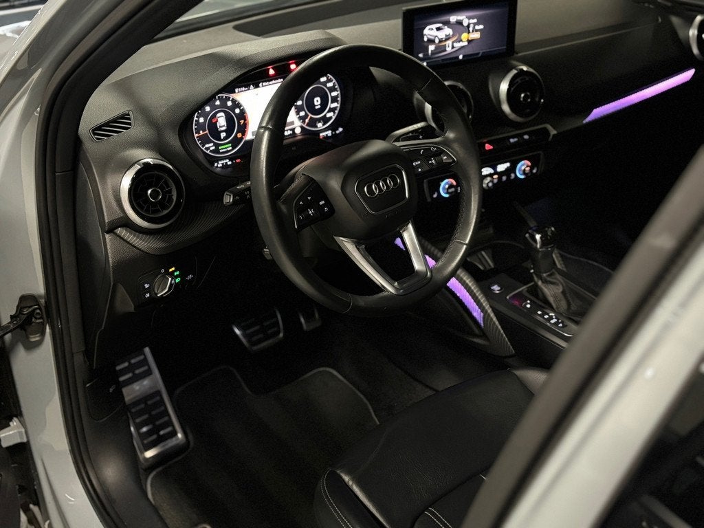 Audi Q2 35 TFSI S Line |Pano|B&O|Leder|Cam|Sfeer|ACC|Matrix|, 4 cilinders, 150 pk, Leder, Bedrijf