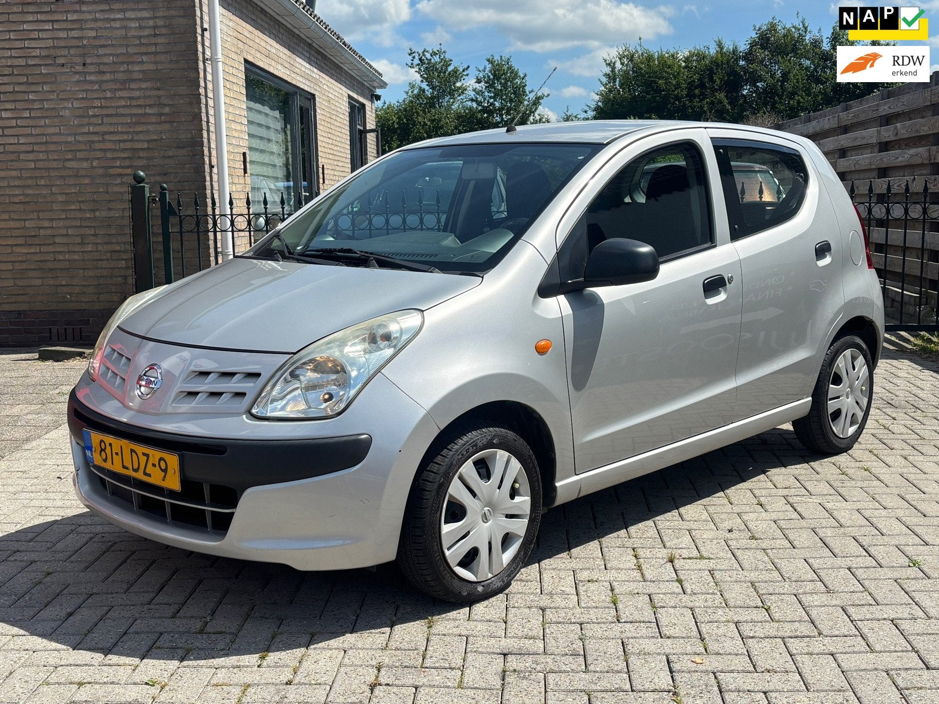 Nissan Pixo 1.0 Visia 5drs | leuke auto | nieuwe apk & servi, Voorwielaandrijving, Euro 5, Gebruikt, 200 kg