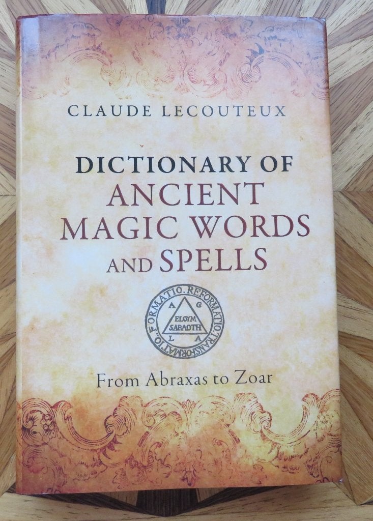 Dictionary of Ancient Magic Words and Spells, Achtergrond en Informatie, Ophalen of Verzenden, Zo goed als nieuw, Overige onderwerpen