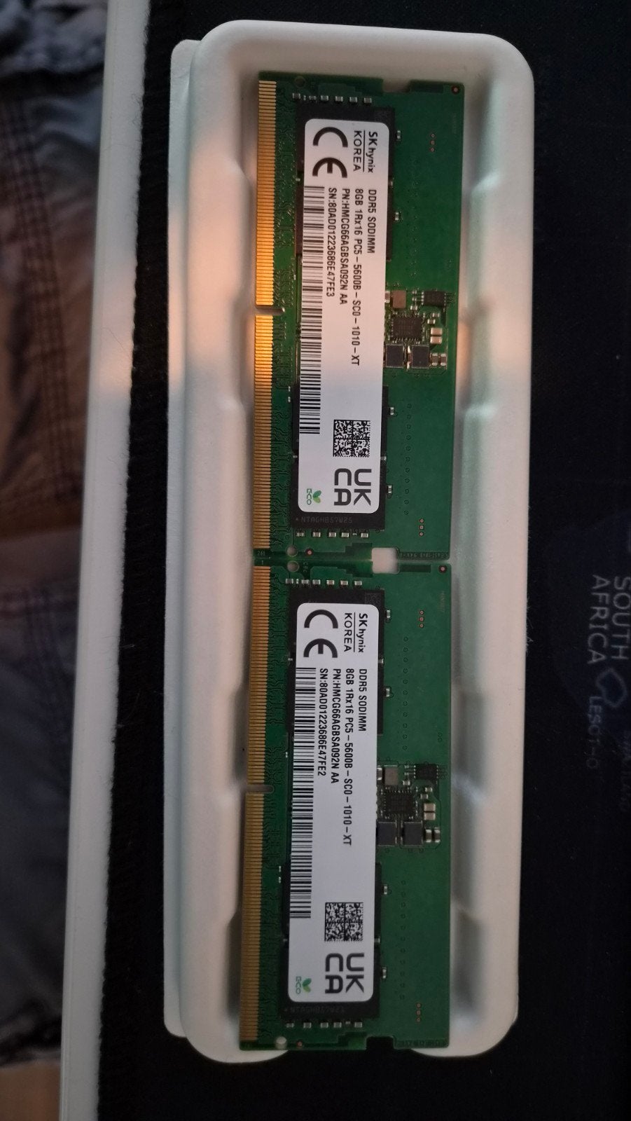SK hynix 2x 8GB DDR5 SODIMM PC5-5600B Laptop RAM, Ophalen of Verzenden, Zo goed als nieuw, DDR5, Laptop