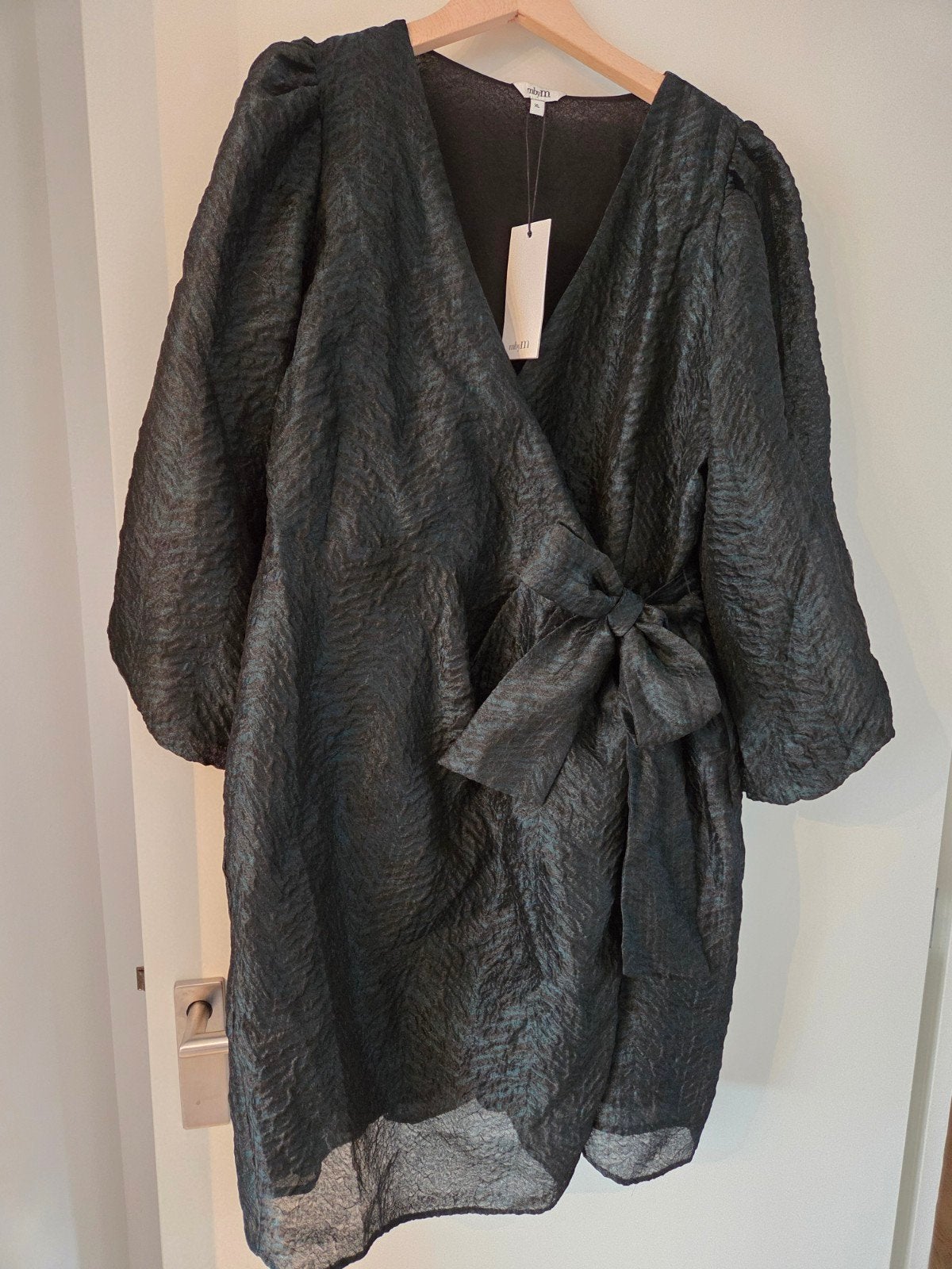 Mooie Korte feestjurk MbyM maat XL, Maat 46/48 (XL) of groter, Nieuw, Ophalen of Verzenden, MbyM