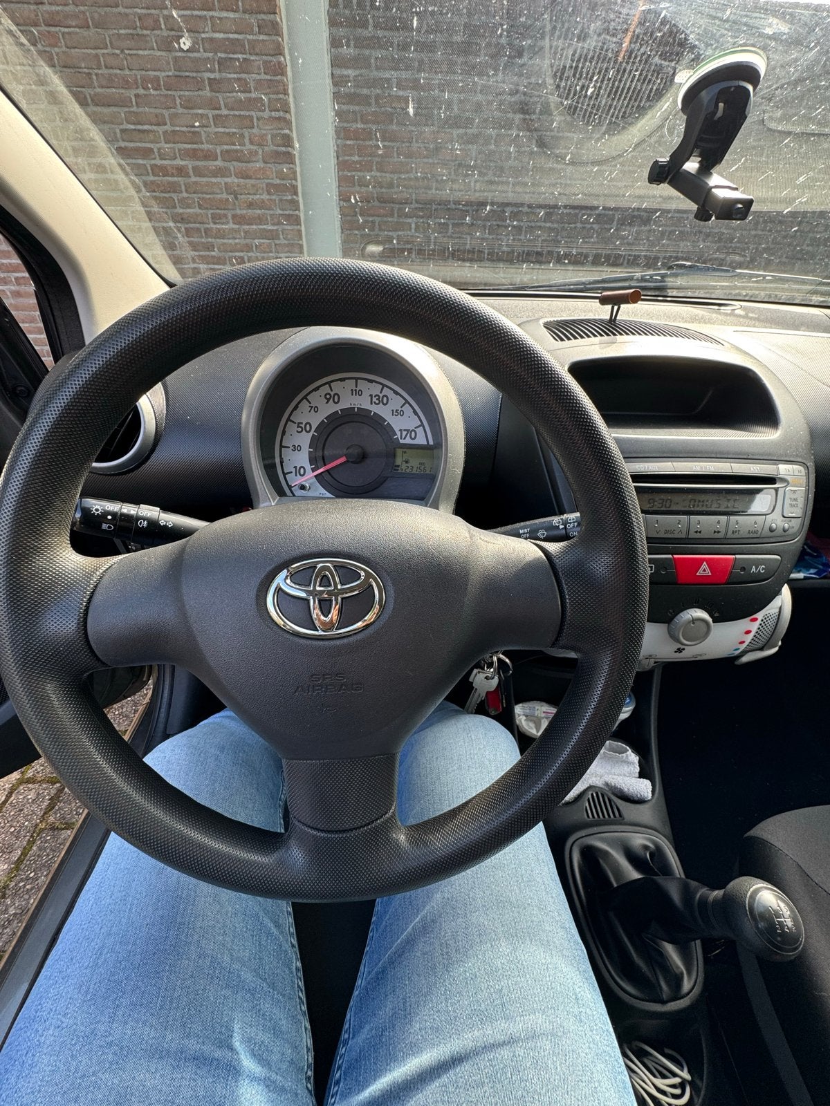 Toyota Aygo 1.0 12V Vvt-i 5DRS 2012 Bruin, Voorwielaandrijving, Bruin, 4 stoelen, Origineel Nederlands