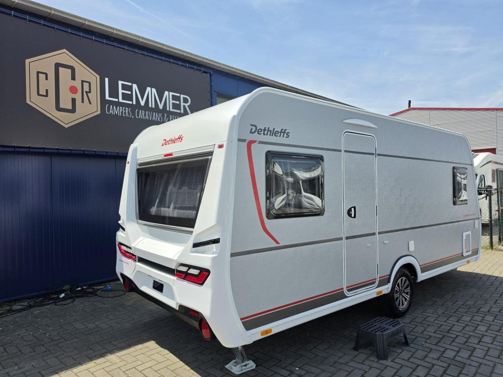 Dethleffs Summer Edition 470 FR Rondzit, Frans bed, Caravans en Kamperen, Rondzit, Bedrijf, Dethleffs, 5 tot 6 meter