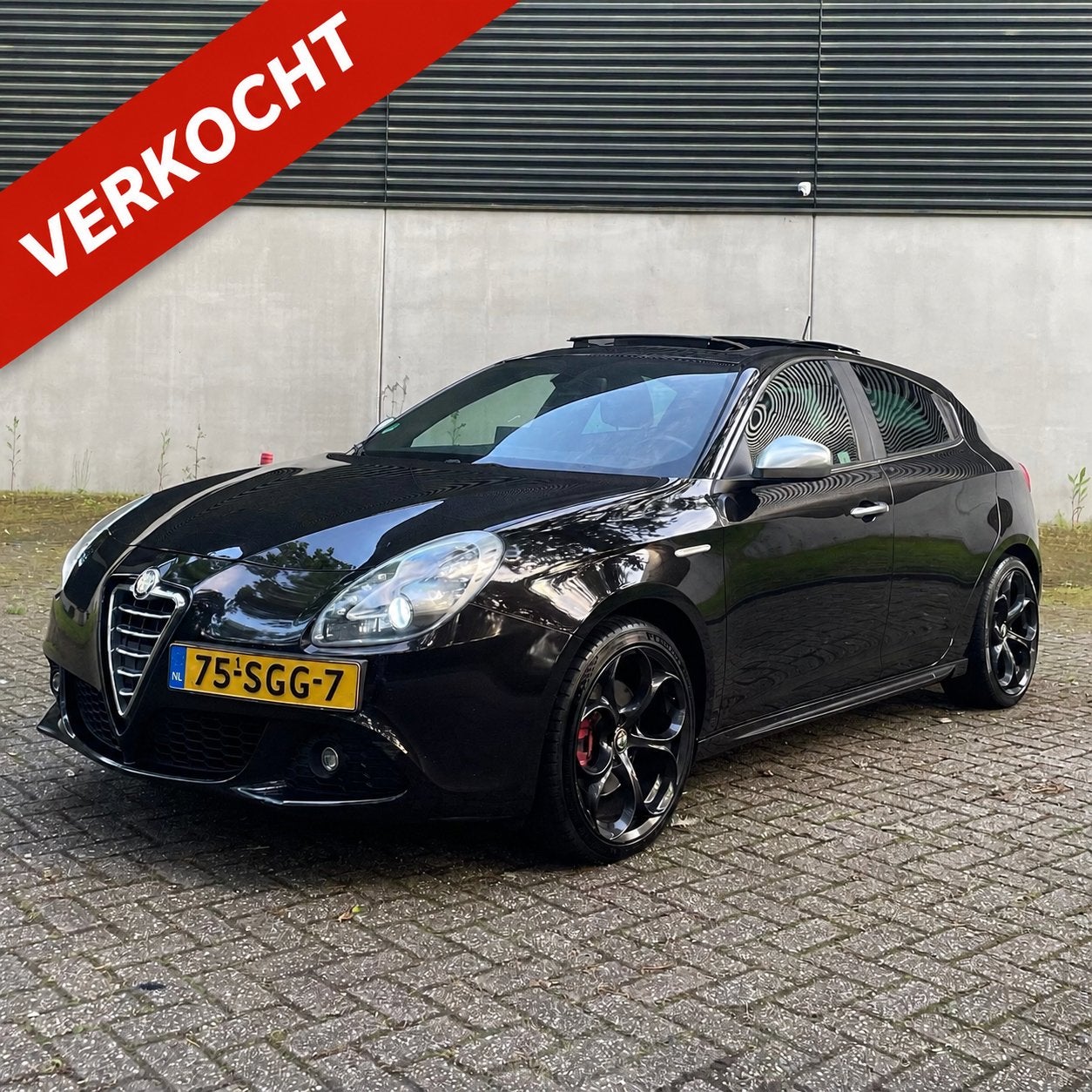 Alfa Romeo Giulietta 1.4 T |Full Option|Panoramadak|Bose, Voorwielaandrijving, Zwart, Startonderbreker, 500 kg
