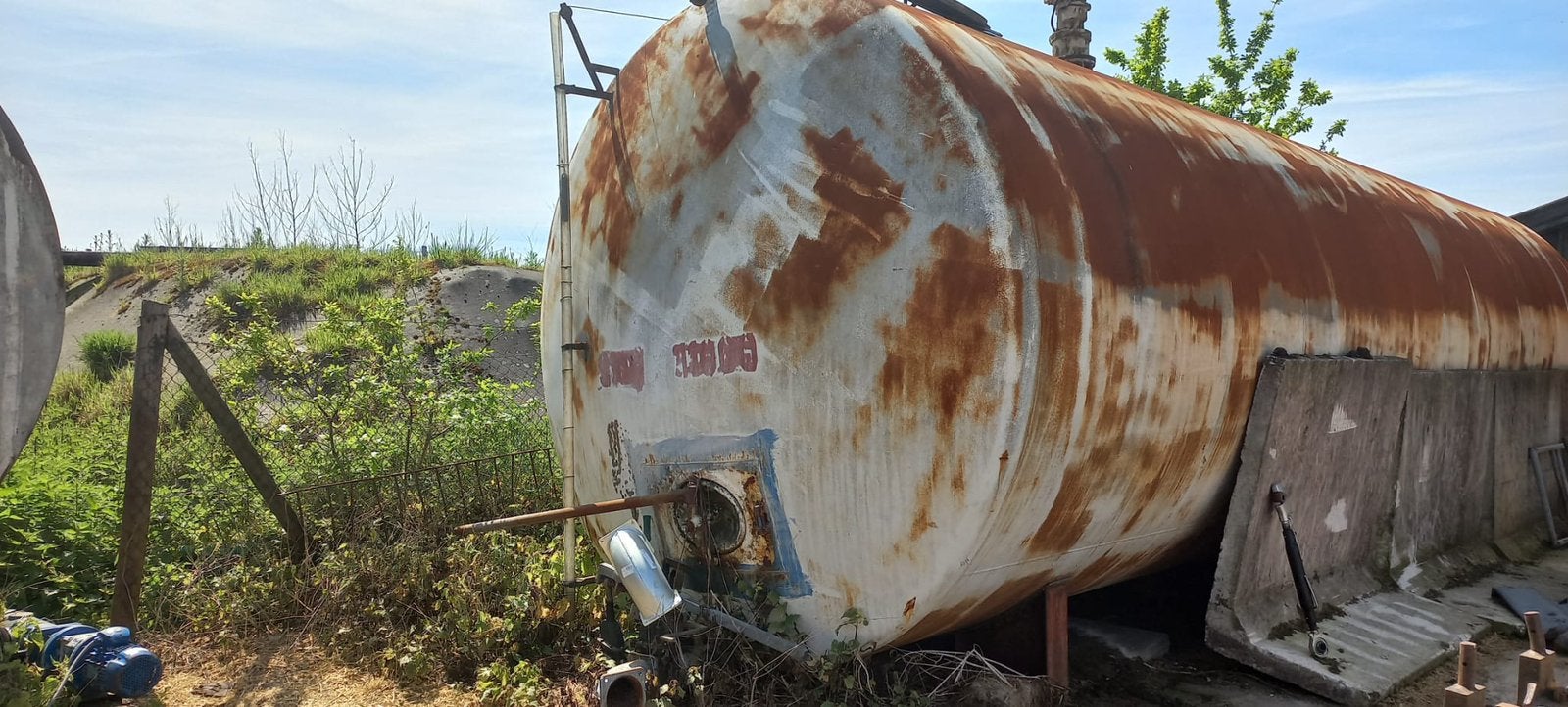 Metalen opslagtank 95 m3, Ophalen