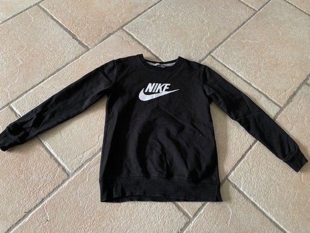 Zwarte trui, shirt lange mouwen maat 128, Ophalen of Verzenden, Gebruikt, Jongen of Meisje, Shirt of Longsleeve