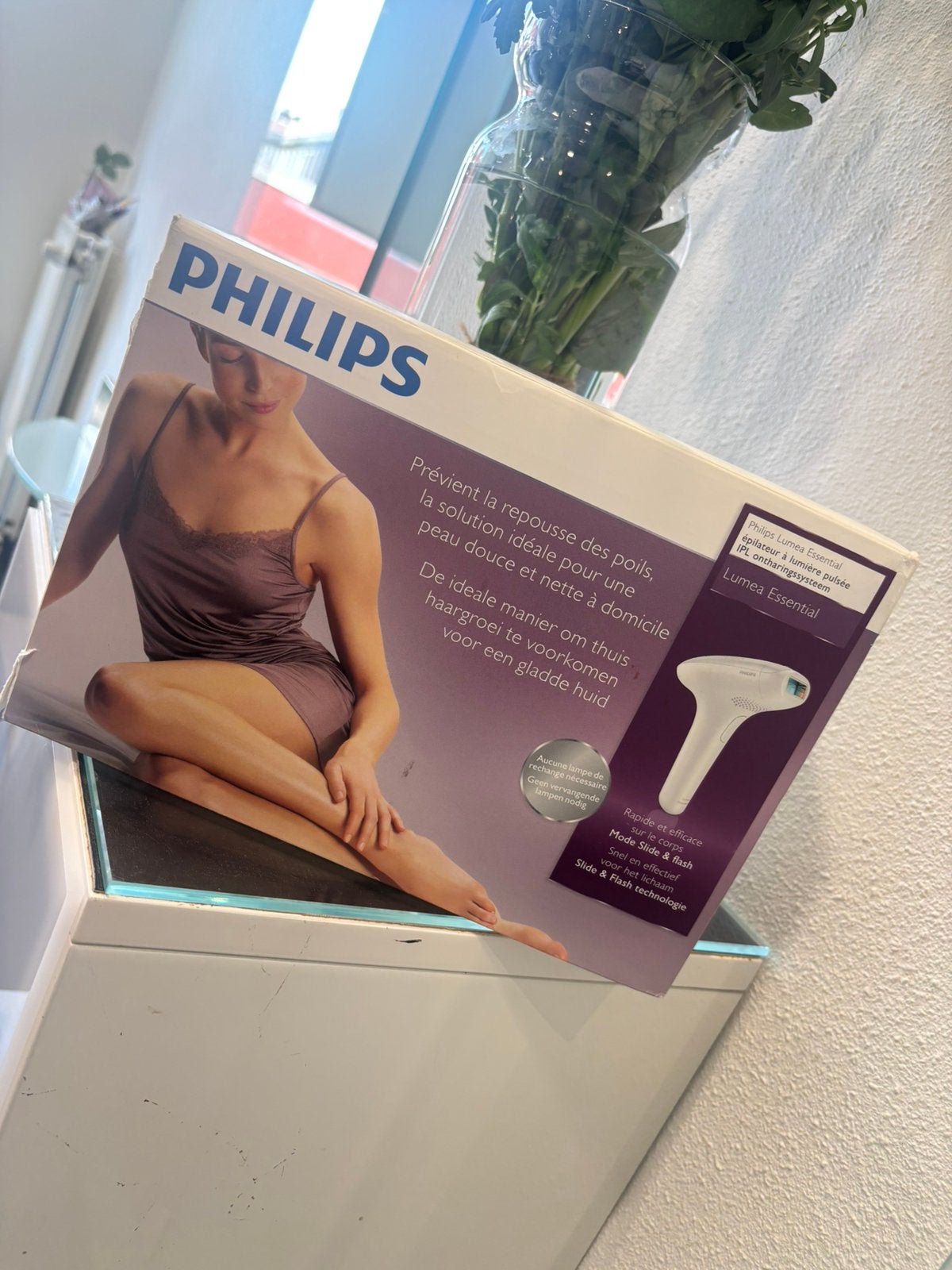 Philips Lumea Essential IPL (modelreeks SC1991 / SC1992, Ophalen of Verzenden, Zo goed als nieuw, Scheren en Epileren