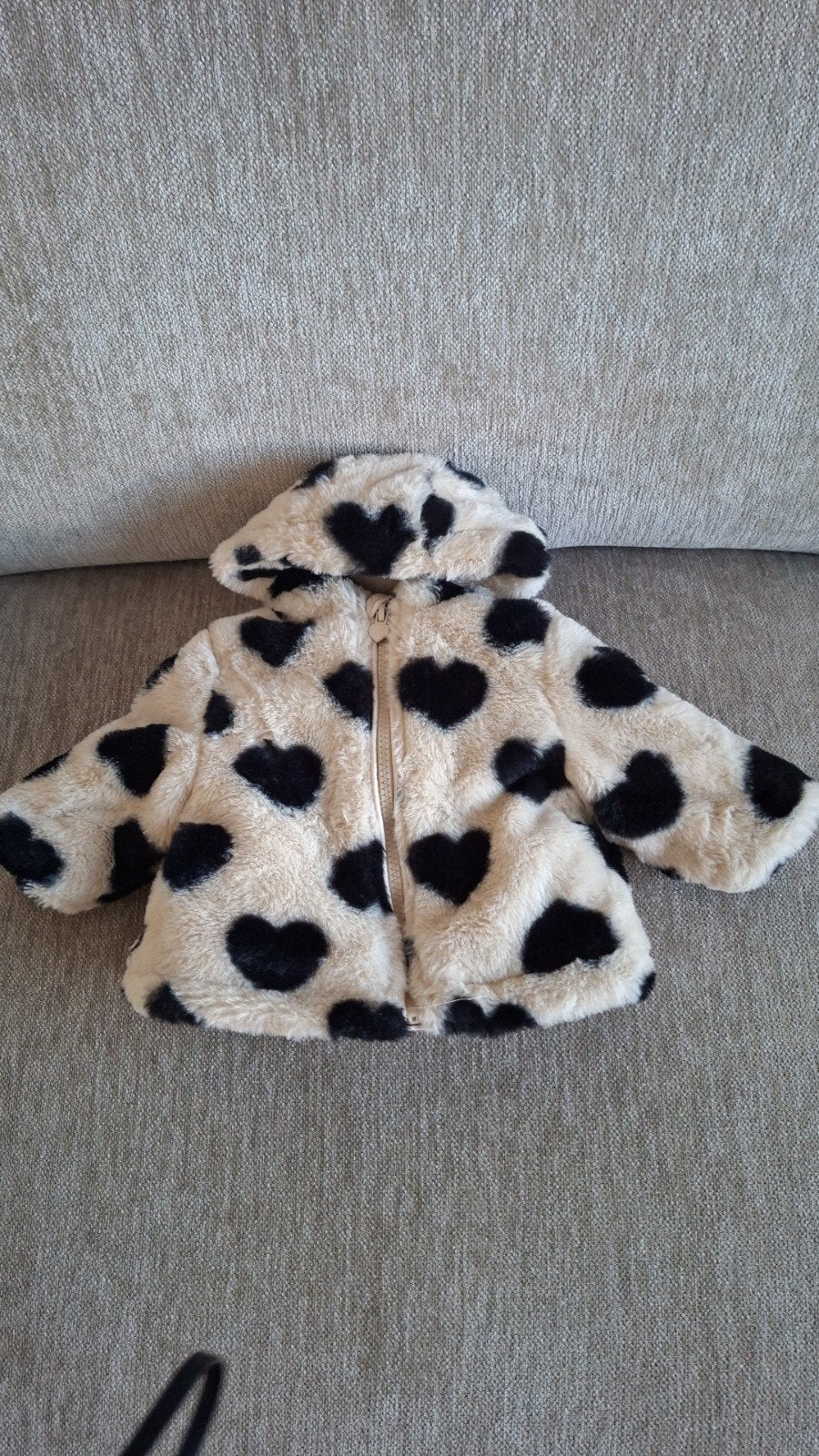 Schattig baby jasje met hartjes - Maat 56, Kinderen en Baby's, Babykleding | Maat 56, Ophalen, Meisje, Zo goed als nieuw, Jasje