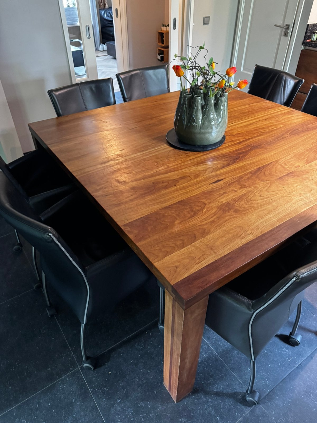Bert Plantagie Design Notenhouten 160x160 eetkamertafel, Huis en Inrichting, Tafels | Eettafels, Ophalen, Gebruikt, 150 tot 200 cm