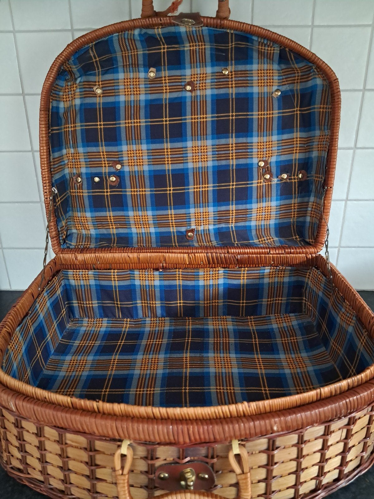 Koffer rotan riet, Hobby en Vrije tijd, Picknickmanden, Ophalen, Zo goed als nieuw