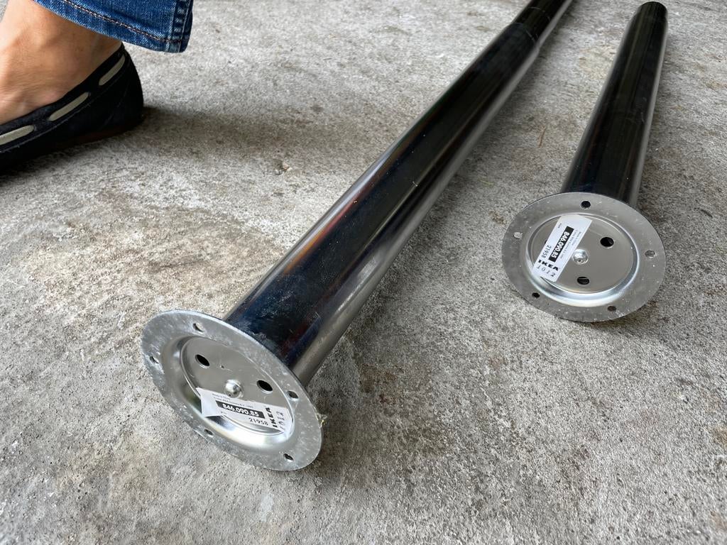 Twee in hoogte verstelbare tafelpoten van Ikea, Huis en Inrichting, Tafelonderdelen, Ophalen, Tafelpoot, Minder dan 50 cm, 100 tot 150 cm