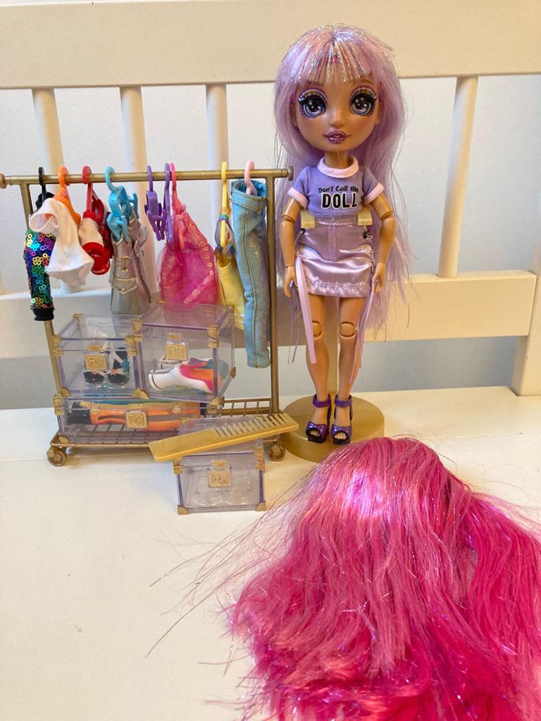 Rainbow High Pop met Kledingrek en Accessoires, Ophalen of Verzenden, Gebruikt, Overige typen