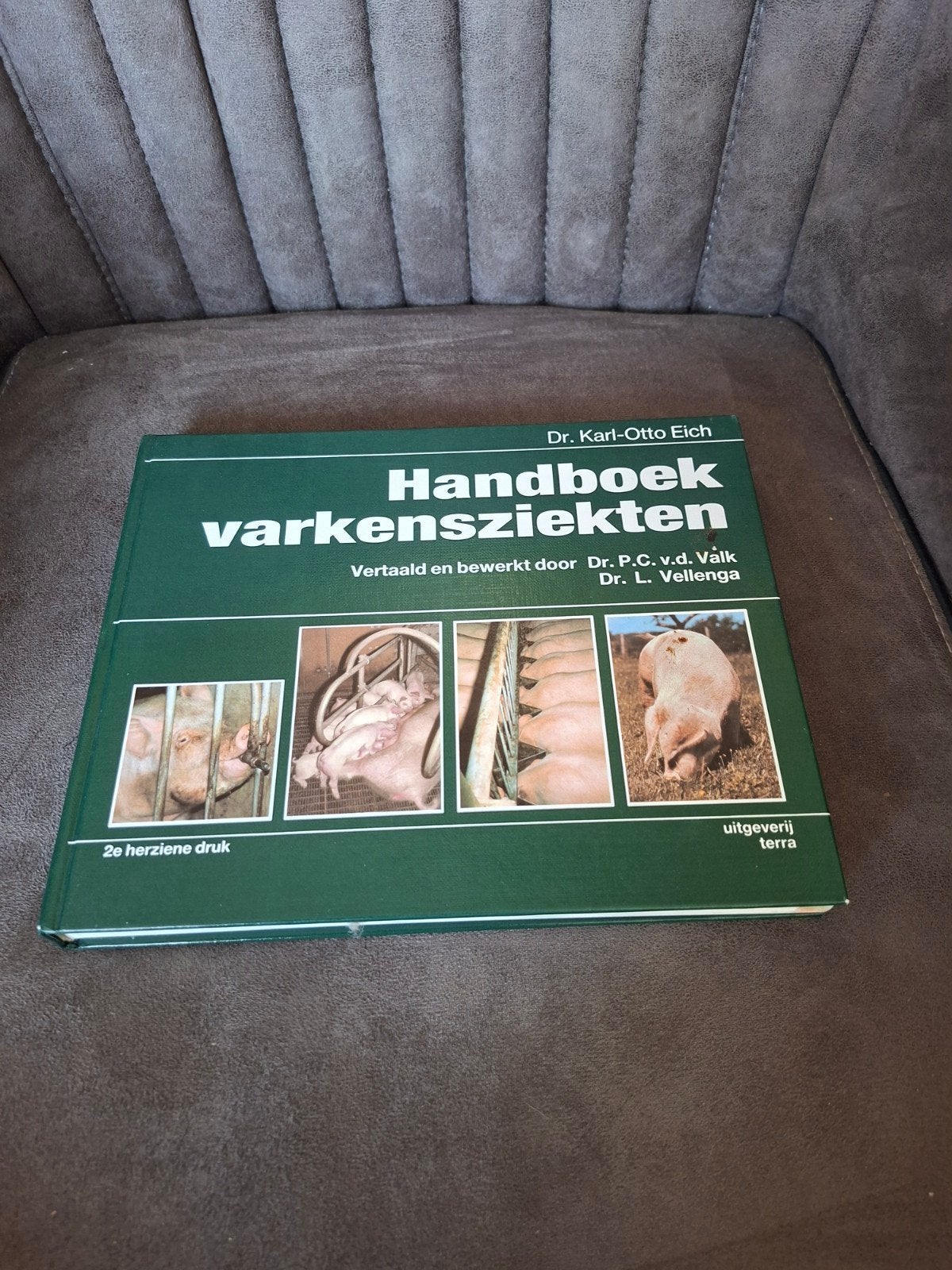 Handboek varkensziekten - Dr. Karl-Otto Eich, Ophalen of Verzenden, Zo goed als nieuw, Overige onderwerpen, Dr. Karl-Otto Eich, Dr. P.C. v.d. Valk, Dr. L. Vellenga