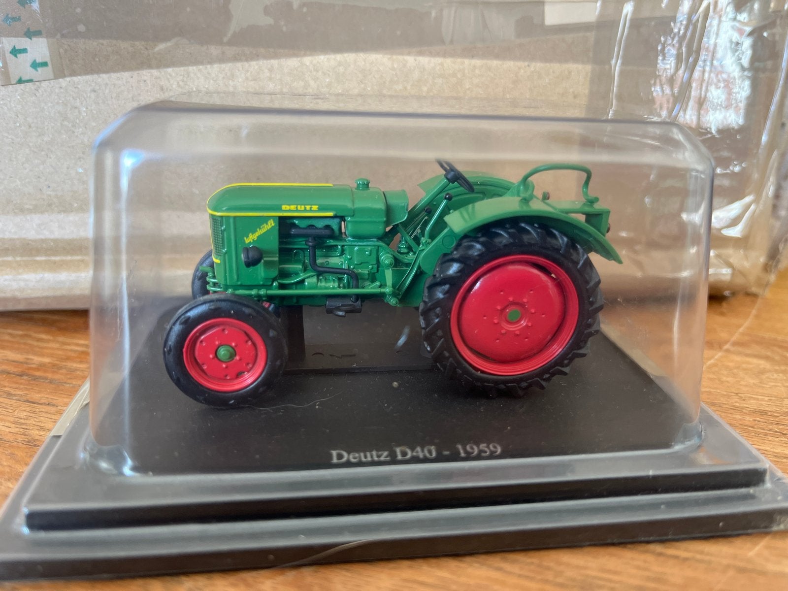 Deutz D40 - 1959 schaalmodel tractor, Hobby en Vrije tijd, Ophalen of Verzenden, Zo goed als nieuw, Tractor of Landbouw, Overige merken