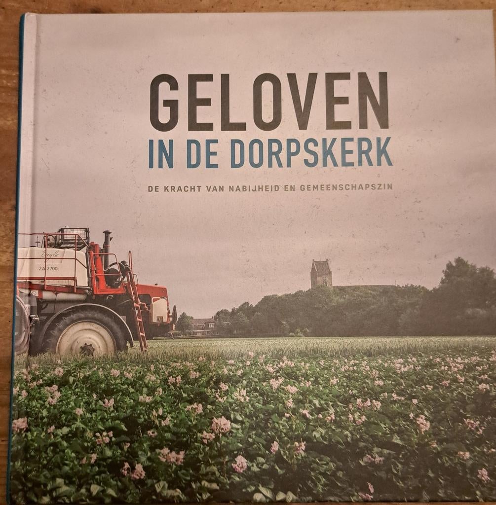 Geloven in de dorpskerk, Boeken, Geschiedenis | Stad en Regio, 20e eeuw of later, Nieuw, Diverse auteurs, Ophalen of Verzenden