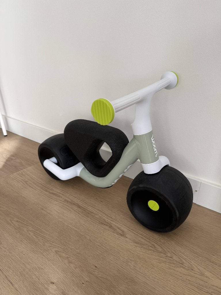 Zelfbalancerende loopfiets Woom WOW, Ophalen of Verzenden, Zo goed als nieuw, Minder dan 16 inch, Woom