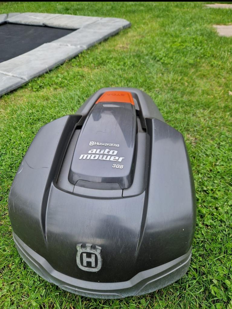 Robotmaaier husqvarna, Ophalen of Verzenden, Gebruikt