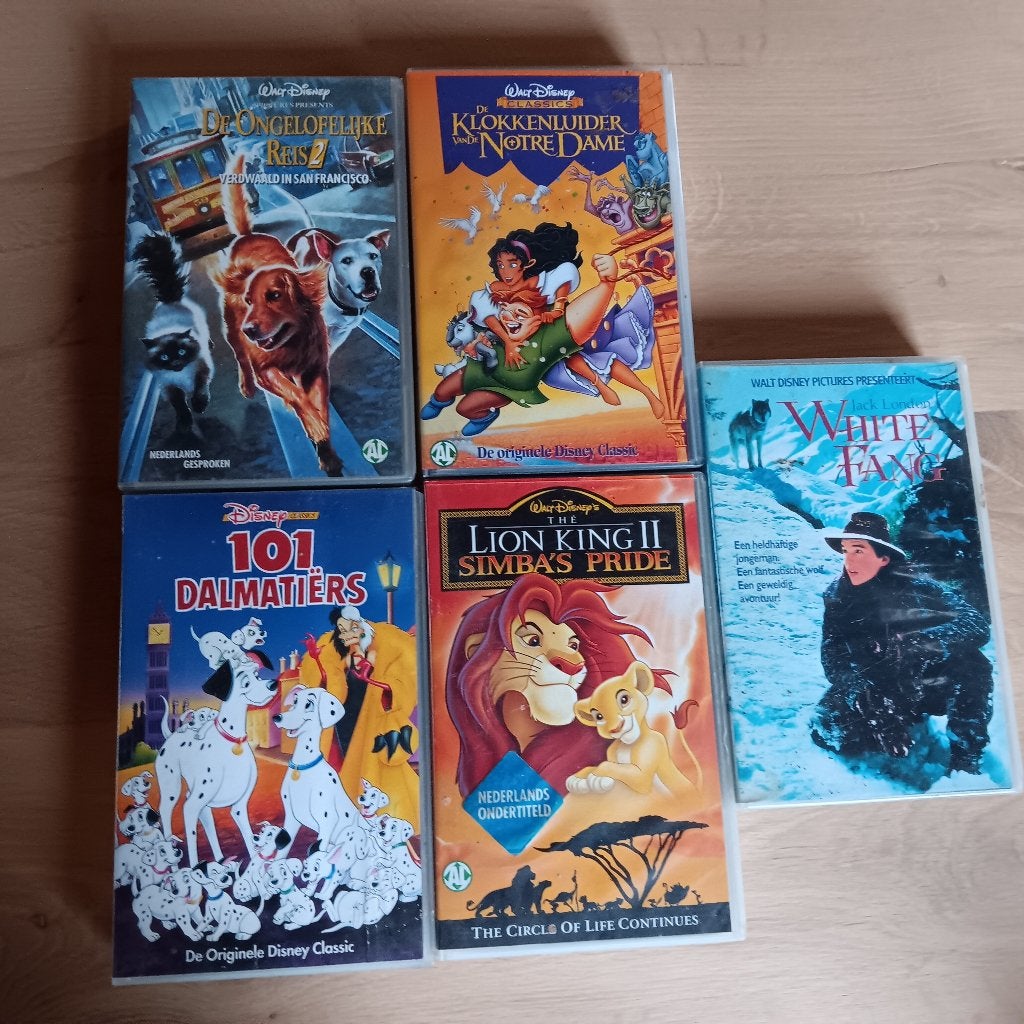 Disney VHS-banden: De Leeuwenkoning, 101 Dalmatiërs, etc., Nederlands ondertiteld, Gebruikt, Tekenfilm, Alle leeftijden