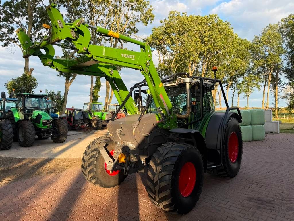 Fendt 211 Vario met bosbouw bescherming (bj 2018), Gebruikt, Fendt, 2500 tot 5000