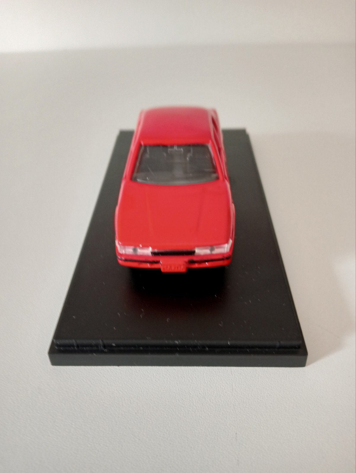 Mazda 626 HB uit 1989 1:43 Gedetailleerd schaalmodel, Ophalen of Verzenden, Nieuw, Auto, Overige merken
