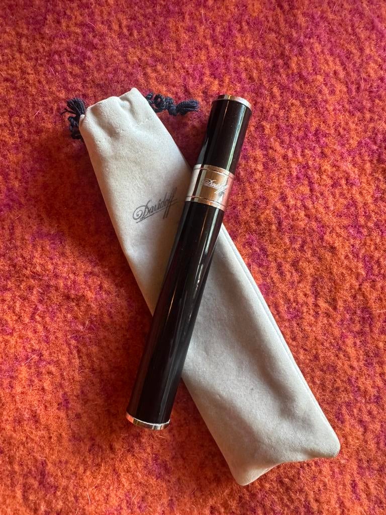 Davidoff sigaar koker uit zwarte Lacquer, Ophalen of Verzenden, Zo goed als nieuw