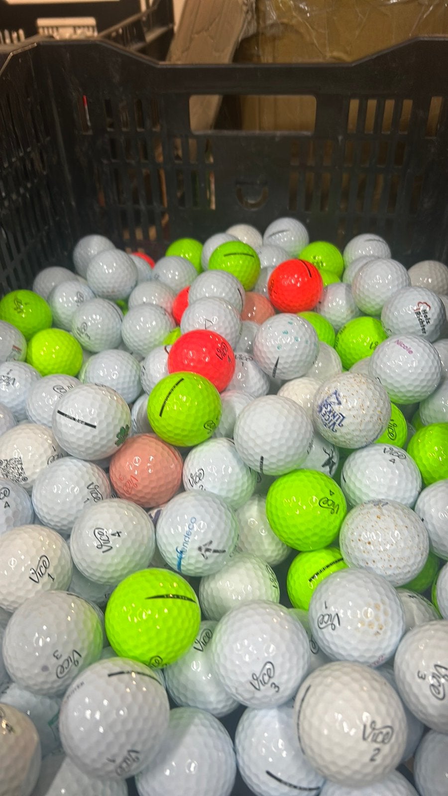 100 Stuks Vice Pro Golfballen AAAA, Ophalen of Verzenden, Zo goed als nieuw, Bal(len)