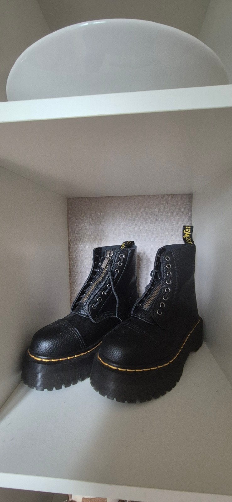 Dr. Martens Jadon Platform Boots Zwart - Zo goed als nieuw, Ophalen of Verzenden, Zo goed als nieuw, Zwart