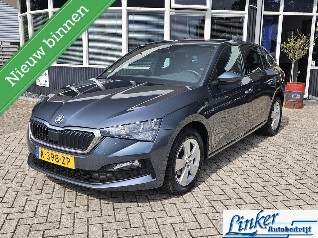 Skoda Scala 1.0 TSI Sport Business 110PK /NL-AUTO/CARPLAY SF, Auto's, Skoda, Scala, Gebruikt, 610 kg, 49 €/maand