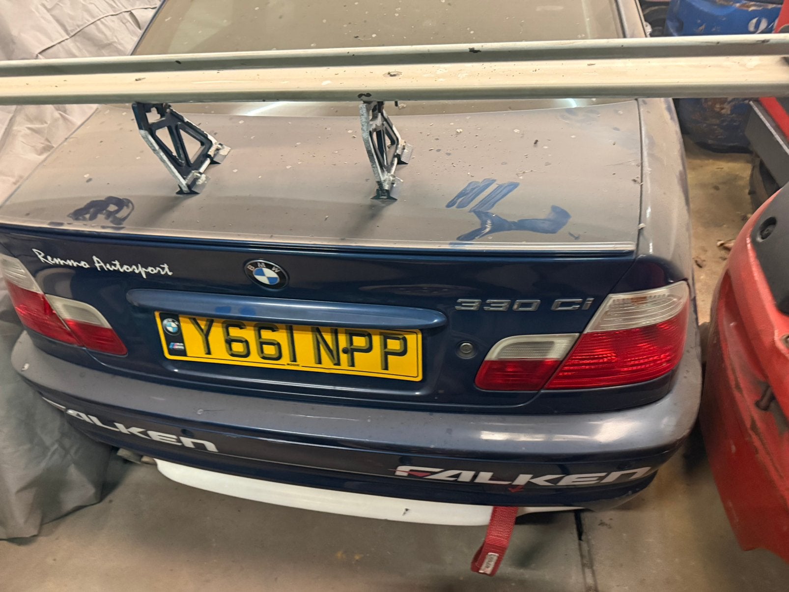 Bmw race auto voor track days rechts gestuurd 330 ci, Auto's, Achterwielaandrijving, Blauw, 231 pk, Handgeschakeld
