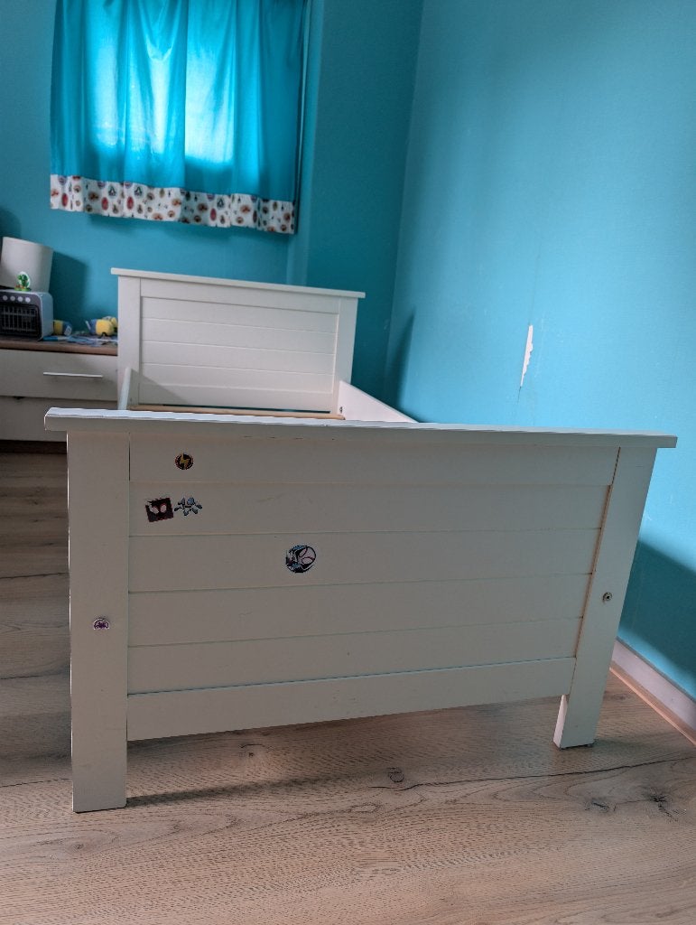 Kinderbed met matras, Kinderen en Baby's, Kinderkamer | Bedden, Gebruikt, 70 tot 85 cm, 140 tot 160 cm, Ophalen