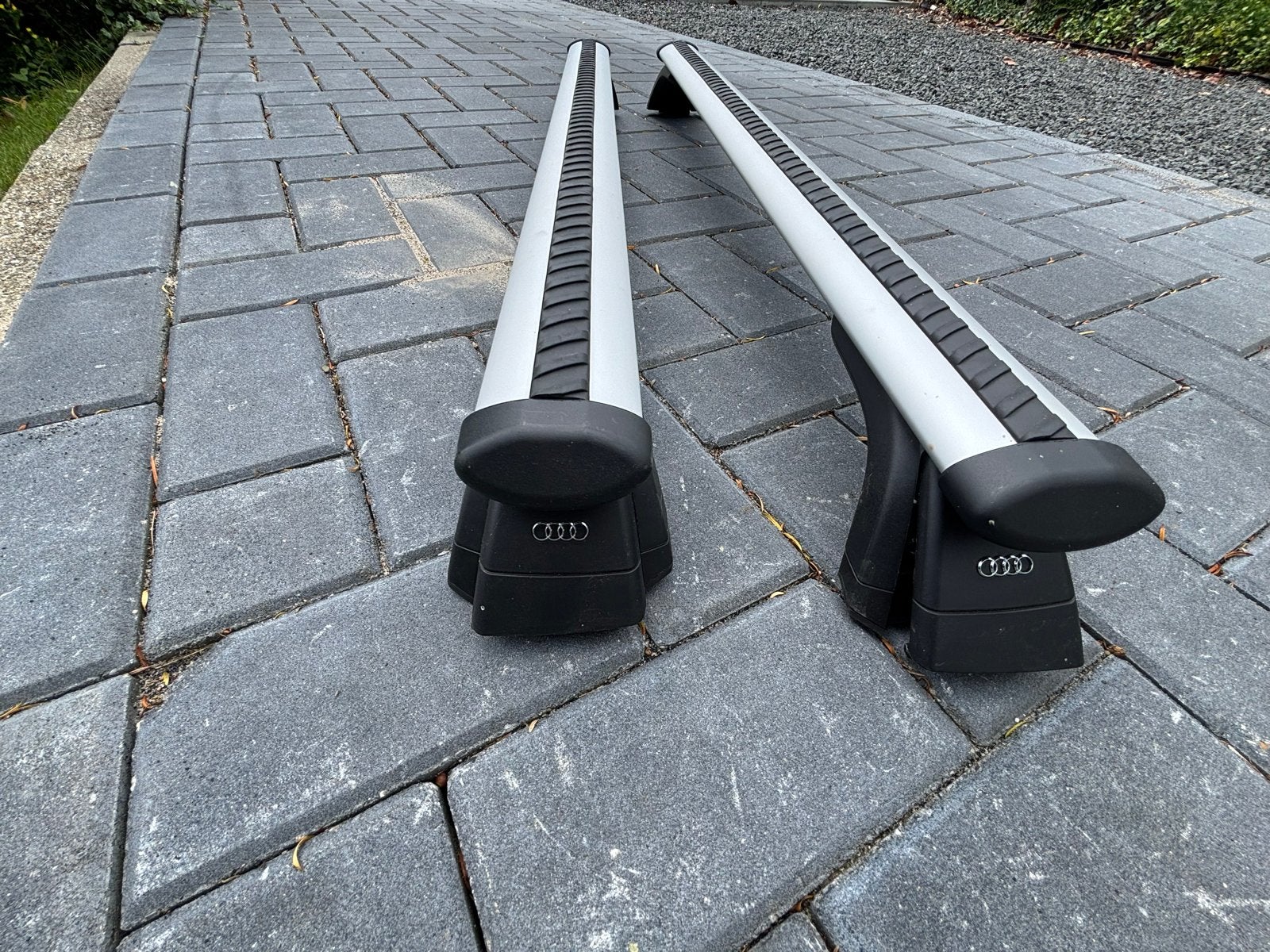 Dakdragers Audi A4 (modeljaar 2022) - 105cm & 110cm, Auto diversen, Dakdragers, Ophalen, Gebruikt