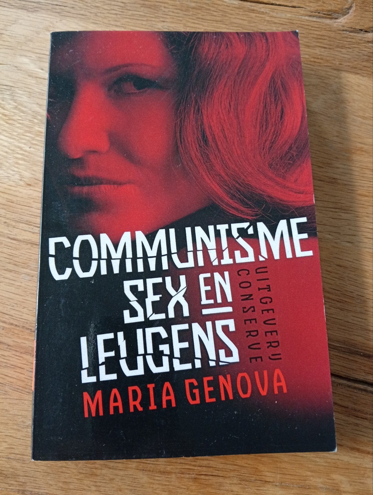 Communisme, Sex en Leugens - Maria Genova, Gelezen, Maria Genova, Ophalen of Verzenden, Nederland