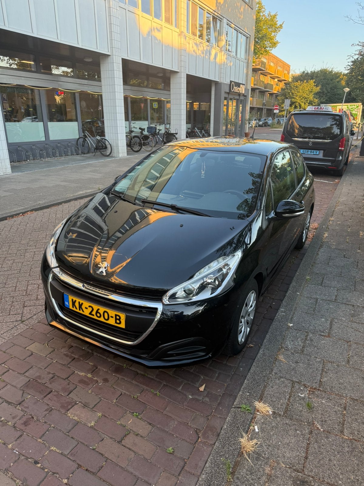 Peugeot 208 1.2 VTI 60KW/82PK 3-D 2016 Zwart, Auto's, Voorwielaandrijving, 31 €/maand, 1199 cc, Origineel Nederlands
