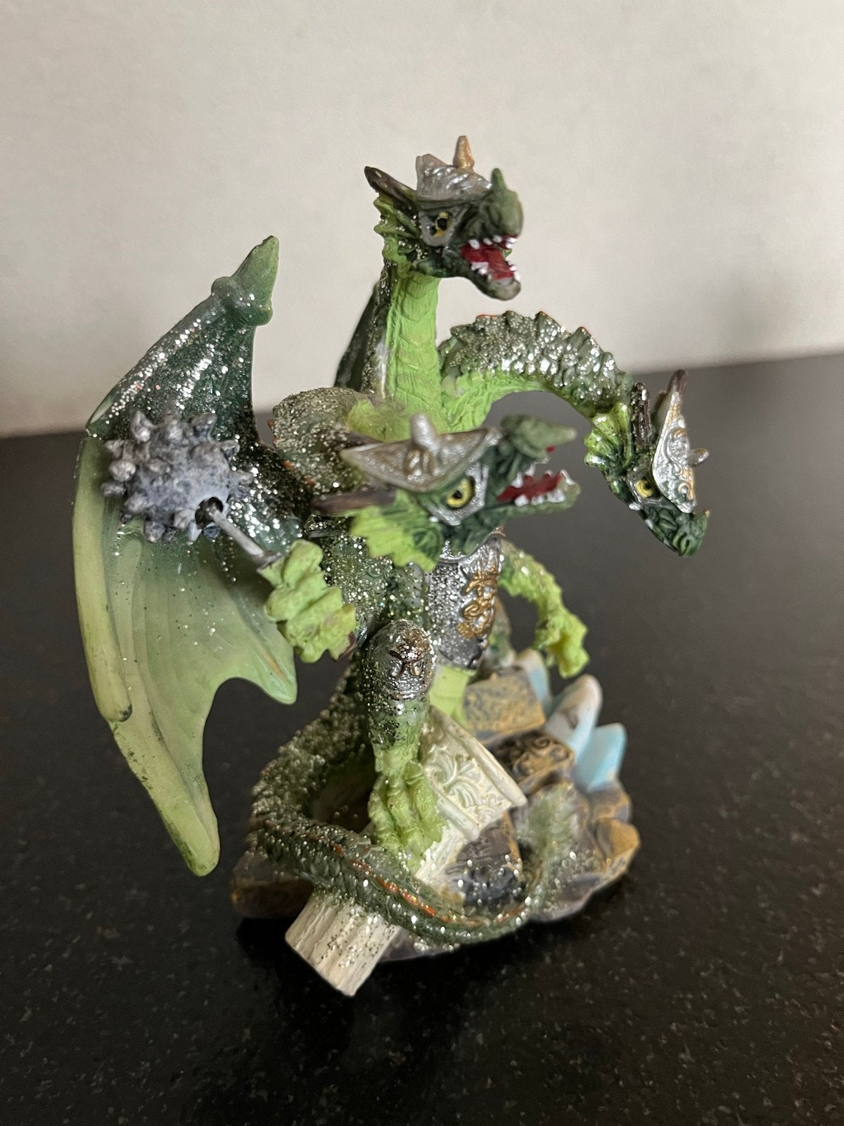 Driehoofdige Draak Beeldje - Fantasy Decoratie, Verzamelen, Ophalen of Verzenden, Zo goed als nieuw, Fantasy