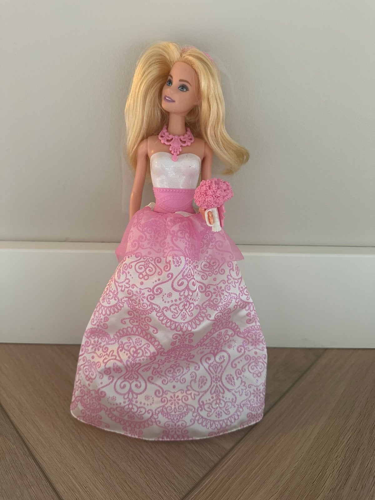 Barbie bruid., Ophalen of Verzenden, Zo goed als nieuw, Barbie