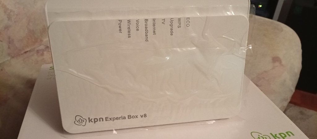 KPN Experia Box V8 Router, nieuw in doos, Computers en Software, Ophalen of Verzenden, Nieuw, Router, KPN
