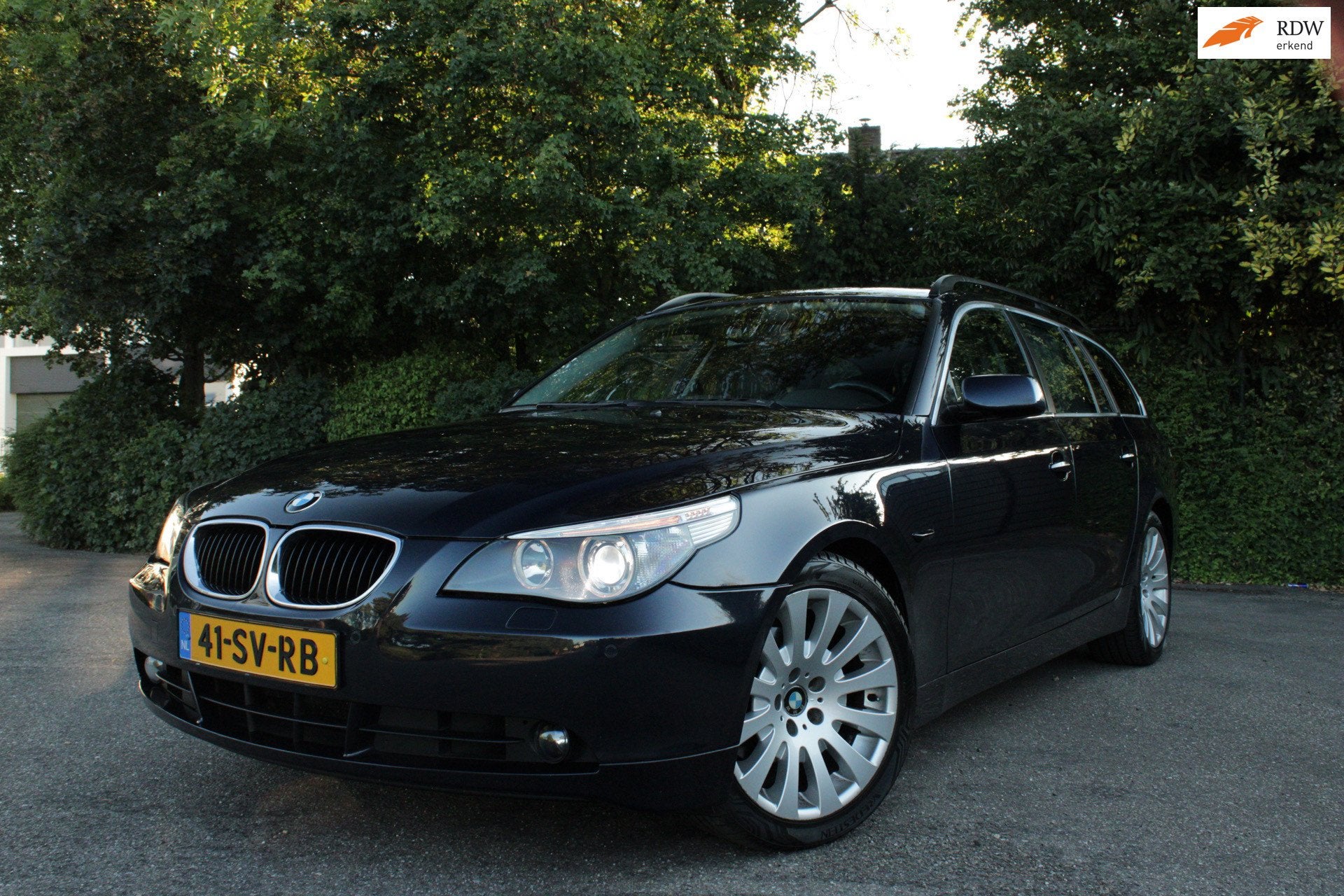BMW 5-serie Touring 525i High Executive | Pano | CarPlay | M, Automaat, Achterwielaandrijving, Gebruikt, Blauw