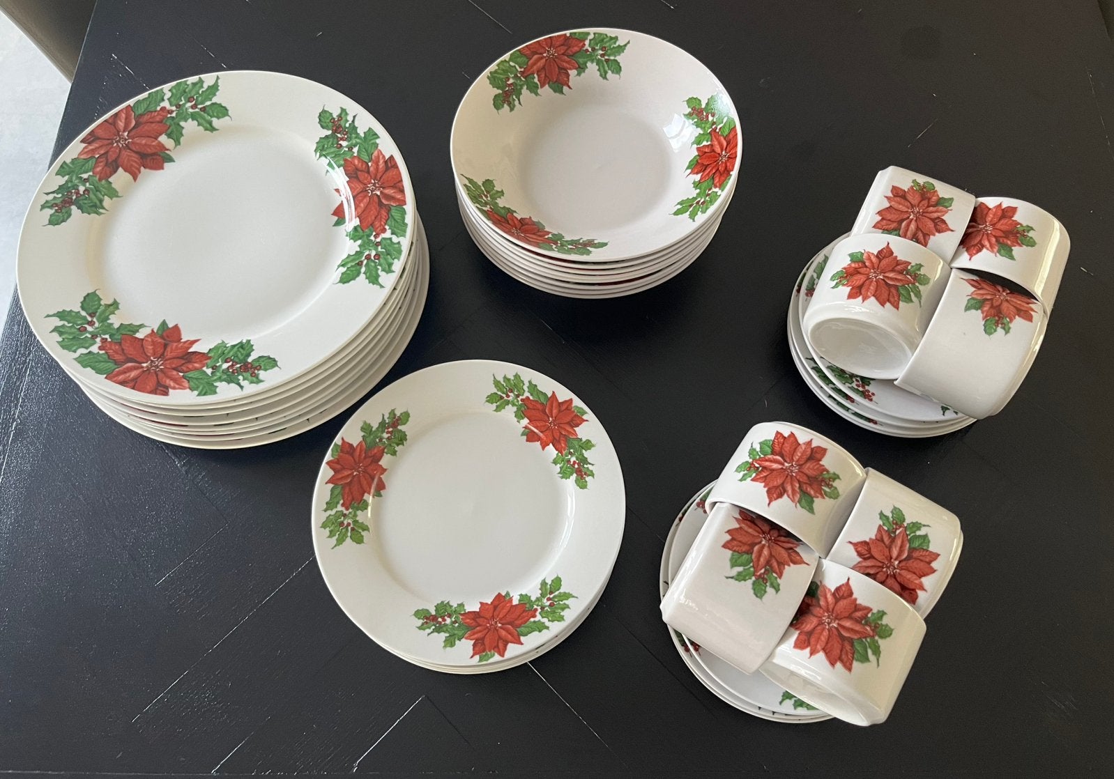 Nostalgisch servies poinsettia hulst rode bessen 8p 40 delig, Diversen, Ophalen, Gebruikt