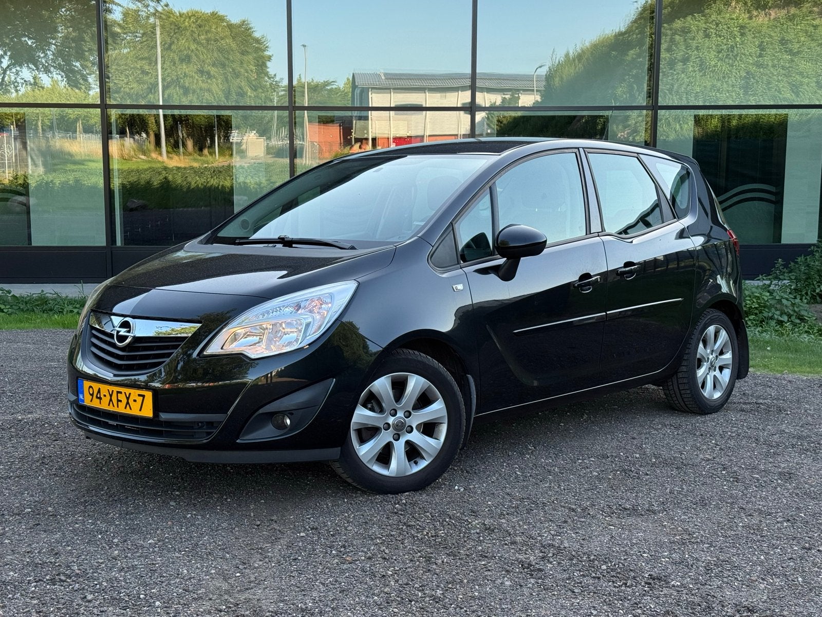 Opel Meriva 1.4 65.500KM! Goed onderhouden! Leder/Stof, Auto's, Opel, Voorwielaandrijving, 4 cilinders, 1261 kg, Zwart