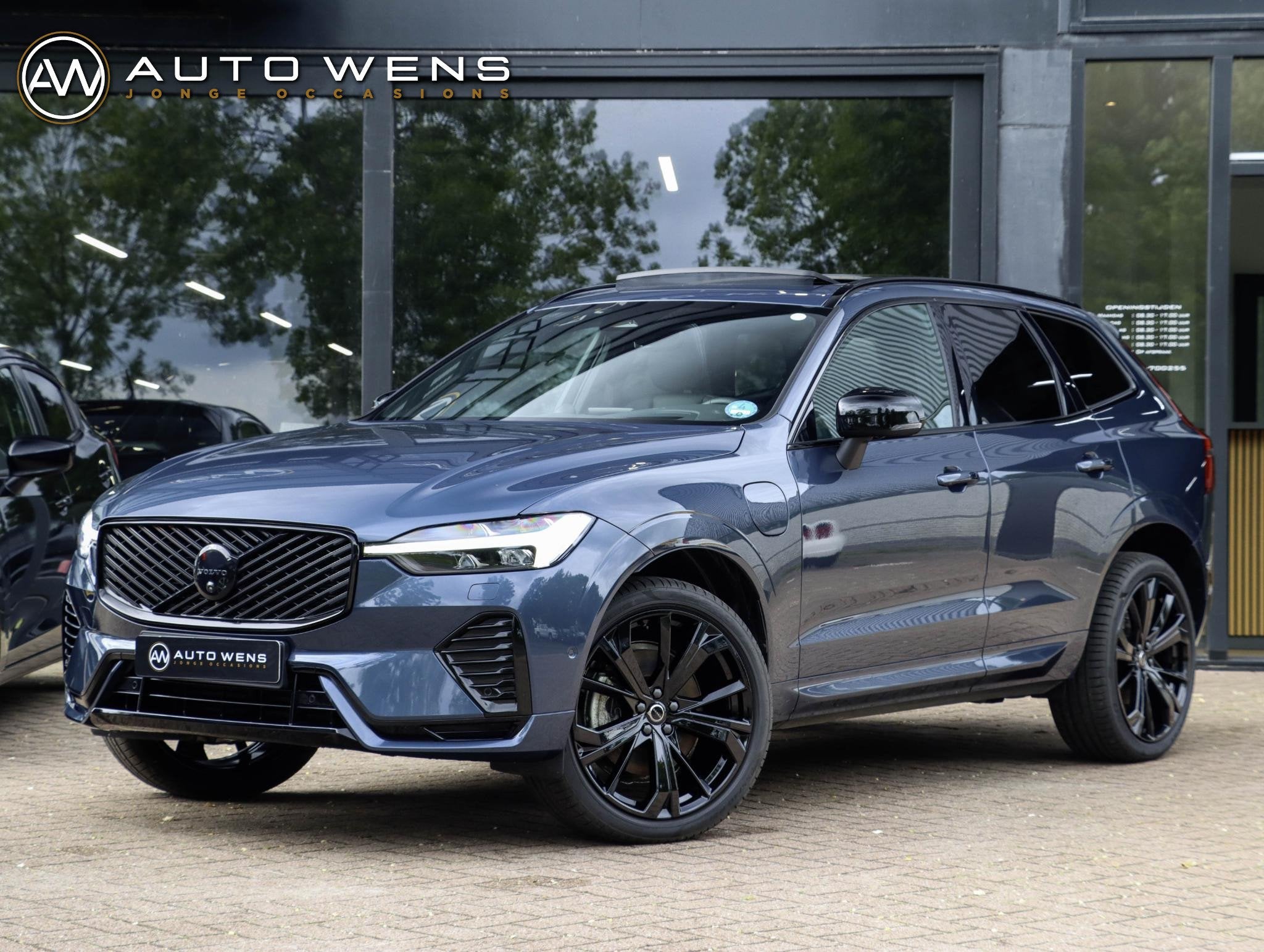 Volvo XC60 T8 AWD Ultra Black Edition Pano 360 Bowers & Wilk, Automaat, Gebruikt, Euro 6, 1969 cc