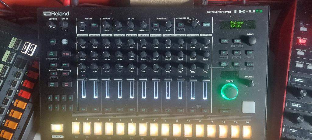 TR8s TR-09 TR-06 RD-8 Drumcomputers te koop, Muziek en Instrumenten, Ophalen of Verzenden, Zo goed als nieuw, Roland