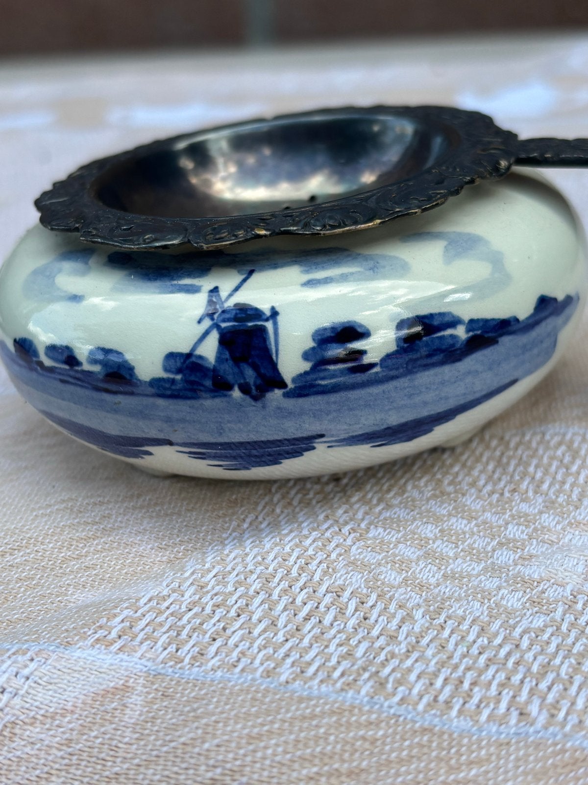 Antieke Delfts Blauw theezeef met houder - Insulinde, Antiek en Kunst, Ophalen of Verzenden