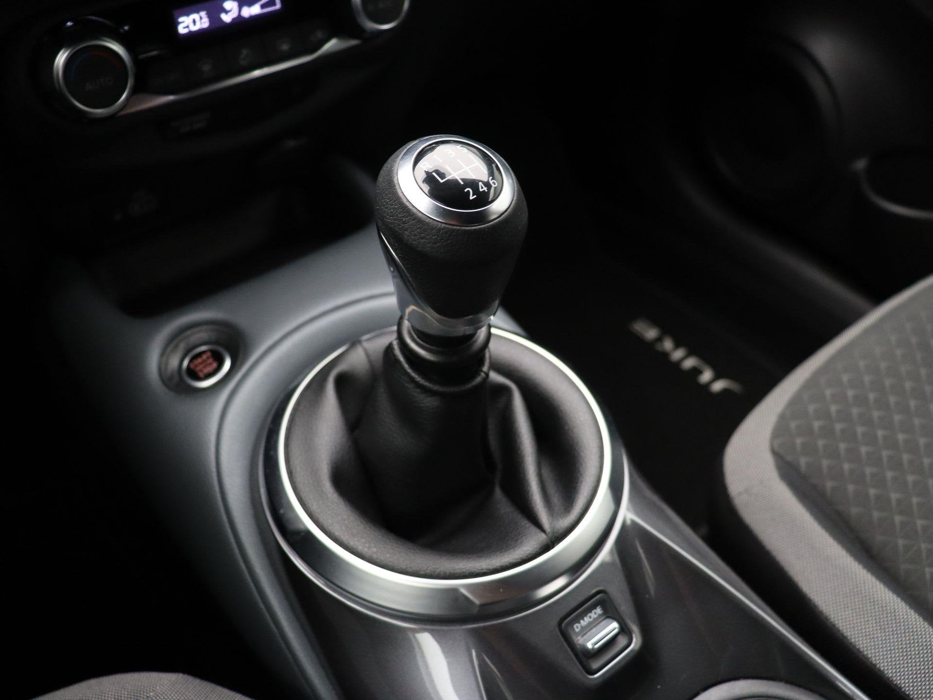 Foto 25 van Nissan Juke 1.0 DIG-T N-Connecta | Trekhaak | Apple Carplay