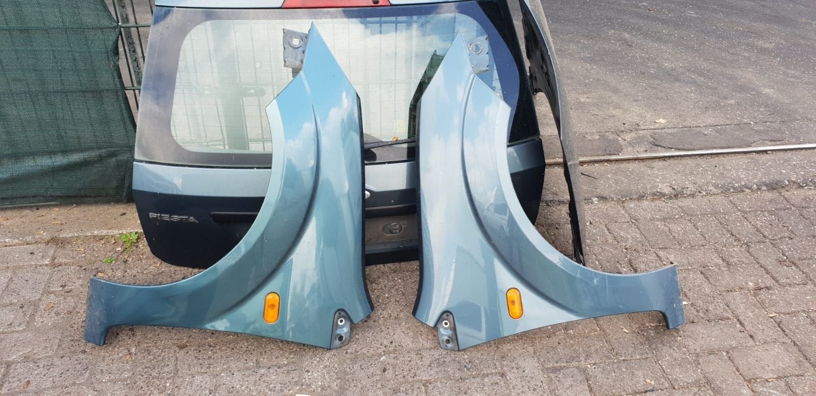 FORD FIESTA VOORSCHERMEN BJ 2002 TOT 2008, Auto-onderdelen, Gebruikt, -, -, Ophalen of Verzenden