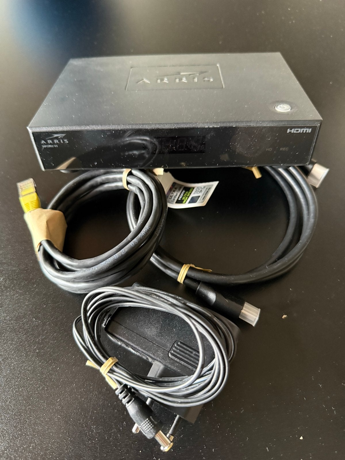 Arris VIP2952 V2 kpn Decoder/Harddiskrecorder met kabels, Audio, Tv en Foto, Decoders en Harddiskrecorders, Ophalen of Verzenden