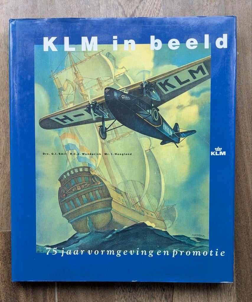 KLM in beeld: 75 jaar vormgeving en promotie, Ophalen of Verzenden, Gelezen, Vliegtuig